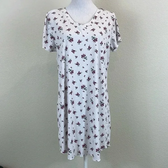 Laura Ashley purple white floral nightgown size large - Picture 1 of 10